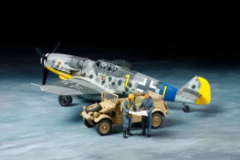 Tamiya 1/48 Bf109 G-6 & Kubelwagen 82